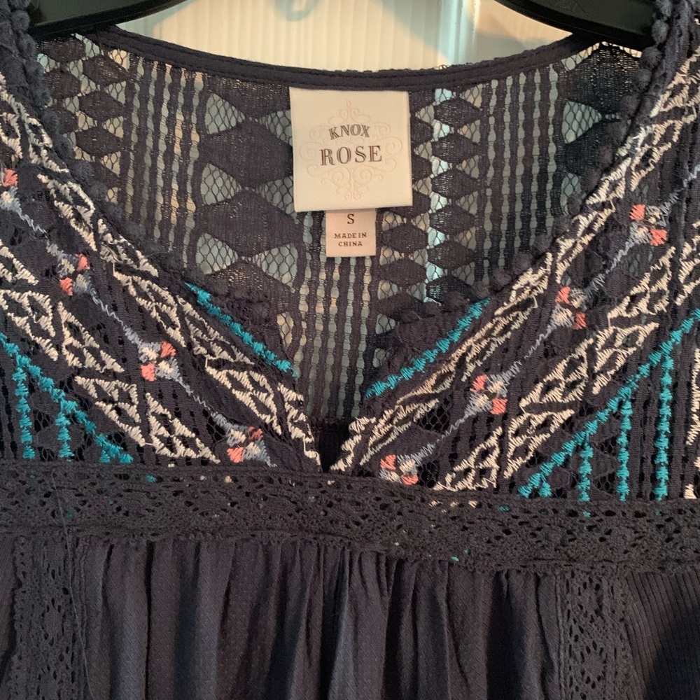 Embroidered Top - Picture 2 of 4
